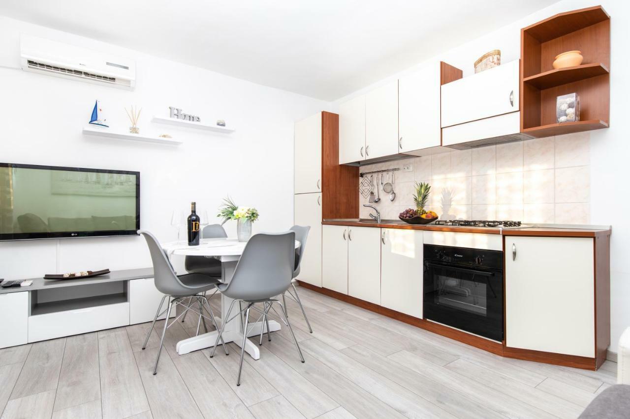 Apartman Topic Διαμέρισμα Kaštela Εξωτερικό φωτογραφία